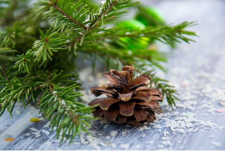 How to Pair a Tree Skirt with Blue Christmas Ornaments